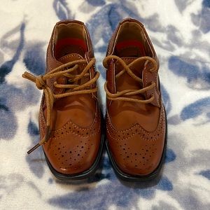 Brown dress shoes